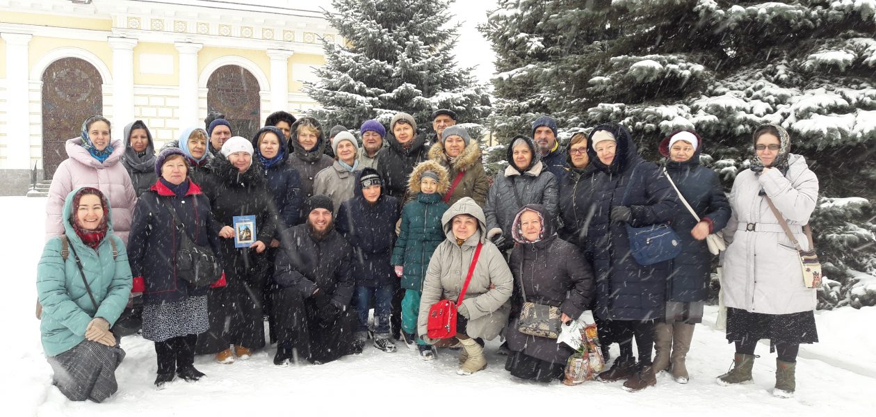 ПАЛОМНИЧЕСТВО В СЕРПУХОВ ТРЕЗВЕННИКОВ И ГЛУХИХ